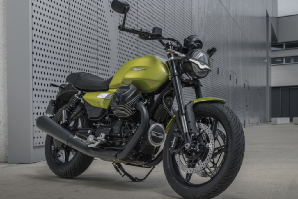 Le comeback de la moto Guzzi V7 Sport : une légende modernisée