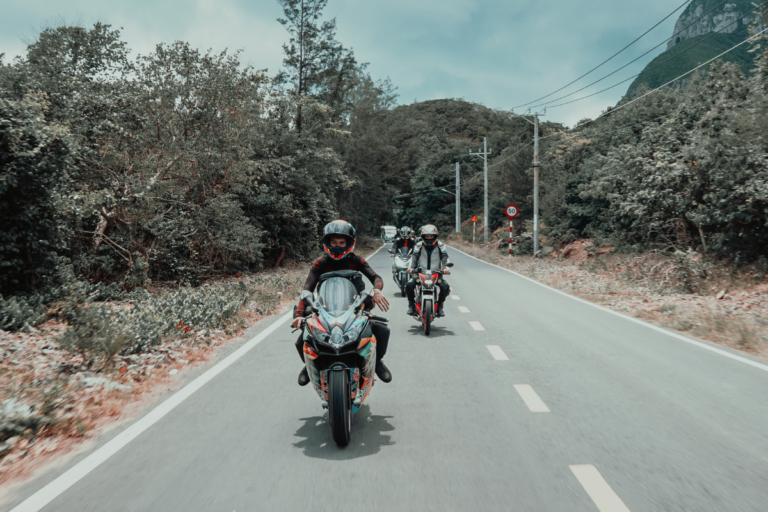 Easy Renter : la révolution de la location de motos et scooters en France et en Corse