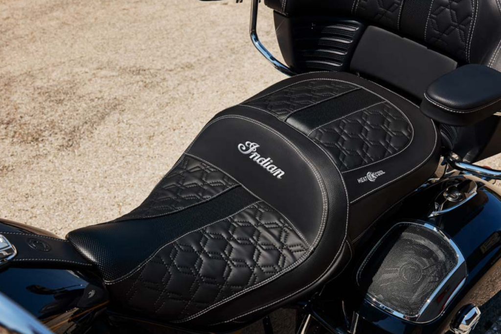 Indian frappe fort avec sa Roadmaster Elite 2025, une moto pas comme les autres