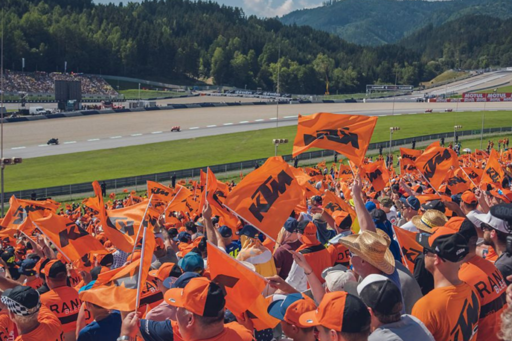 Lewis Hamilton est le nouveau patron de KTM Racing
