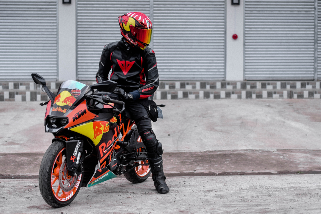 Lewis Hamilton est le nouveau patron de KTM Racing