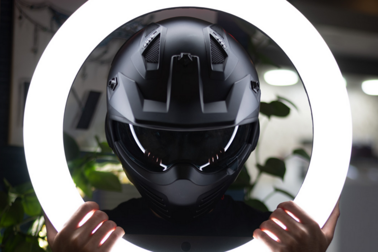 Casque moto avec IA