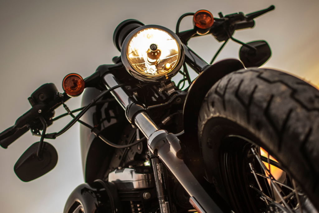 Motos, scooters et crise