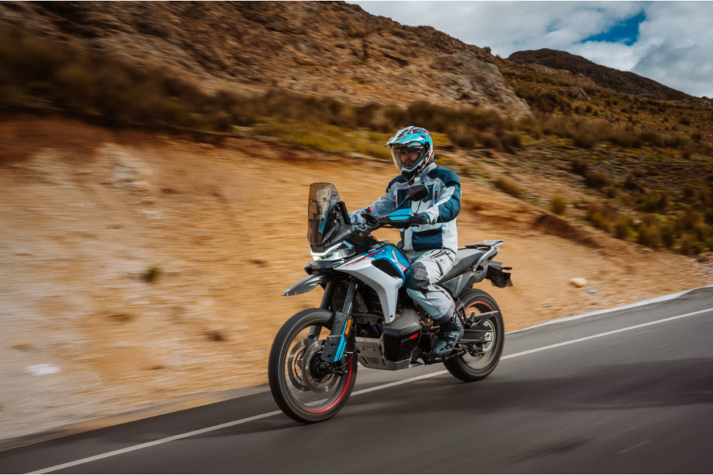 Essai CF Moto 800 MT-X