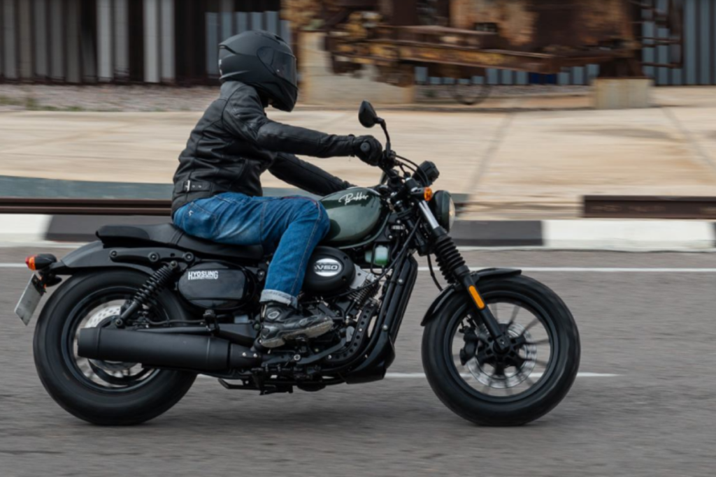 Hyosung GV300