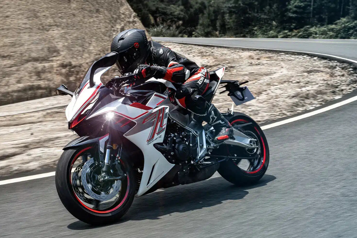 Essai Zontes 703 RR