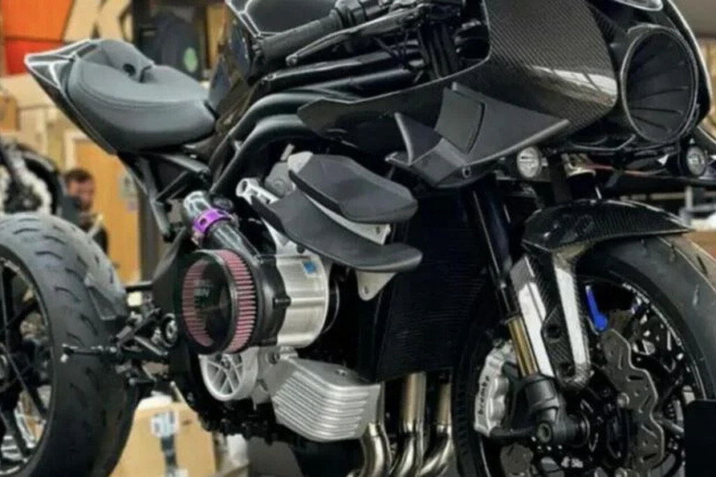 Triumph Speed Triple 1200 RR