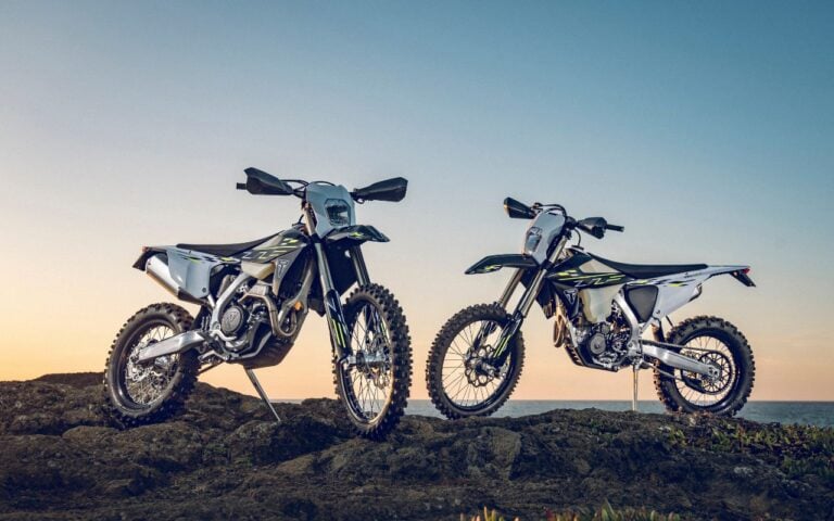 Enduro 2025 Triumph frappe un grand coup avec ses TF 250-E et TF 450-E