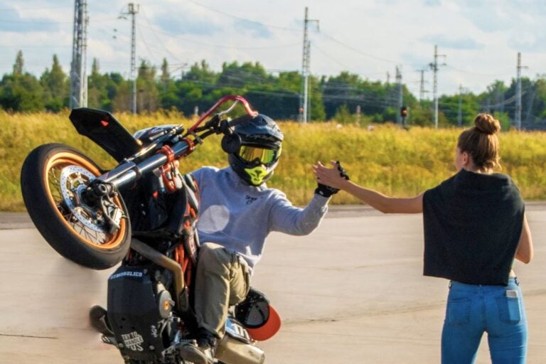Motards : l'appli gratuite qui peut vous sauver la vie en moins de 3 minutes