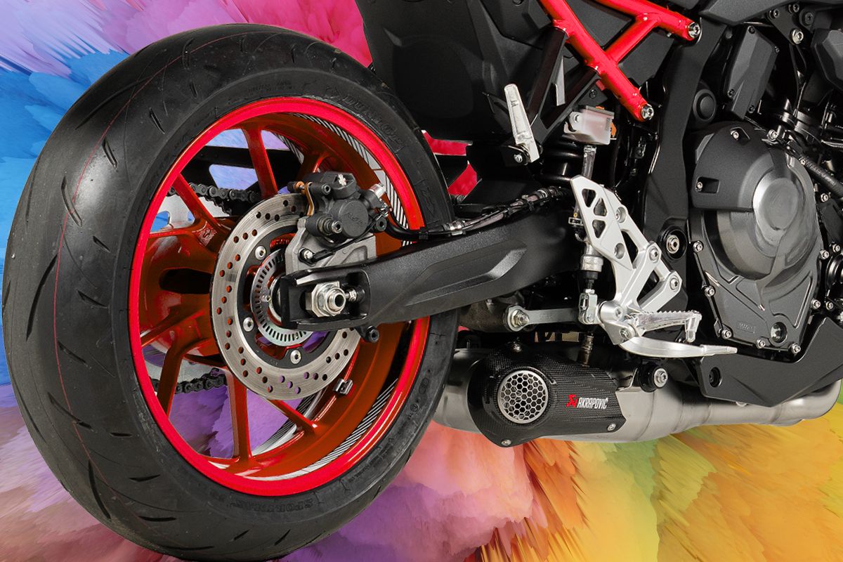 Primé à l’international, cet échappement de moto Akrapovič veut réveiller une mécanique trop sage