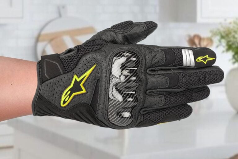 Quand l’instinct du motard ne suffit plus ces nouveaux gants d’été se dressent face à ce(ux) qu’on ne contrôle pas