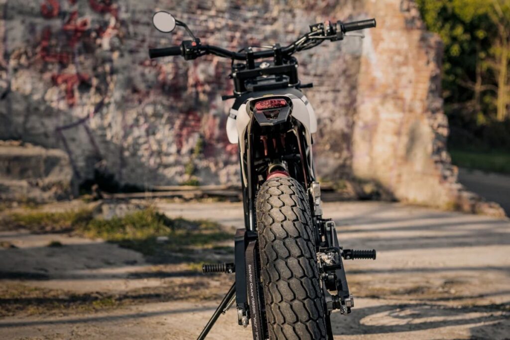 Trevor Motorcycles DTRe Vince vue arrière