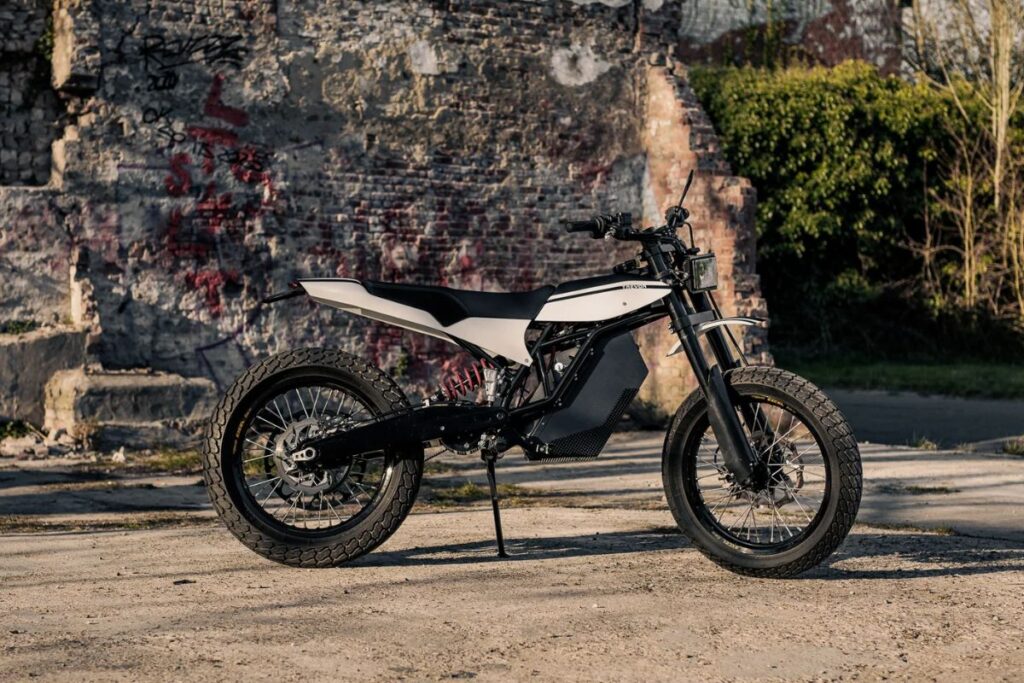 Trevor Motorcycles DTRe Vince vue latérale