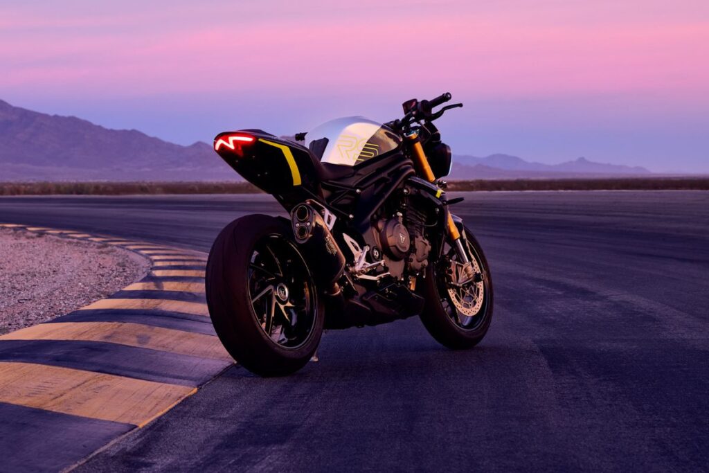 Triumph Speed Triple - 1200 RS 2025 - vue arrière