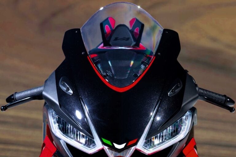 C’est la seule moto de série à embarquer cette technologie issue du MotoGP