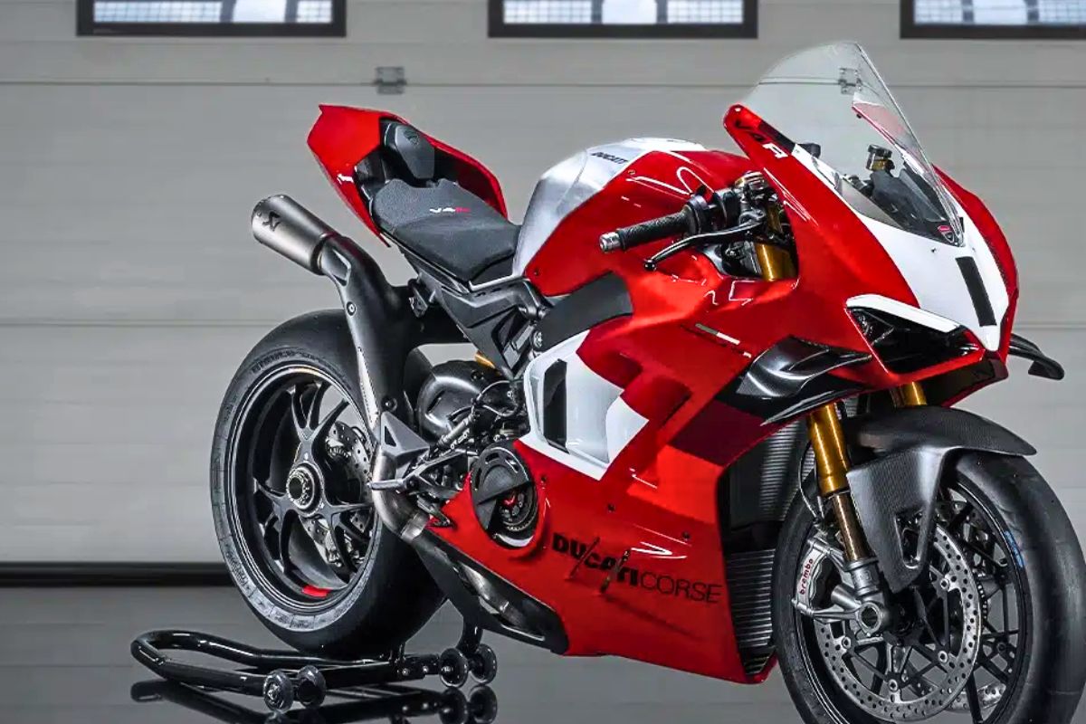 Cette option à plus de 8 000€ annulera votre garantie Ducati et réveillera le vrai moteur MotoGP qui sommeille dans votre V4 R