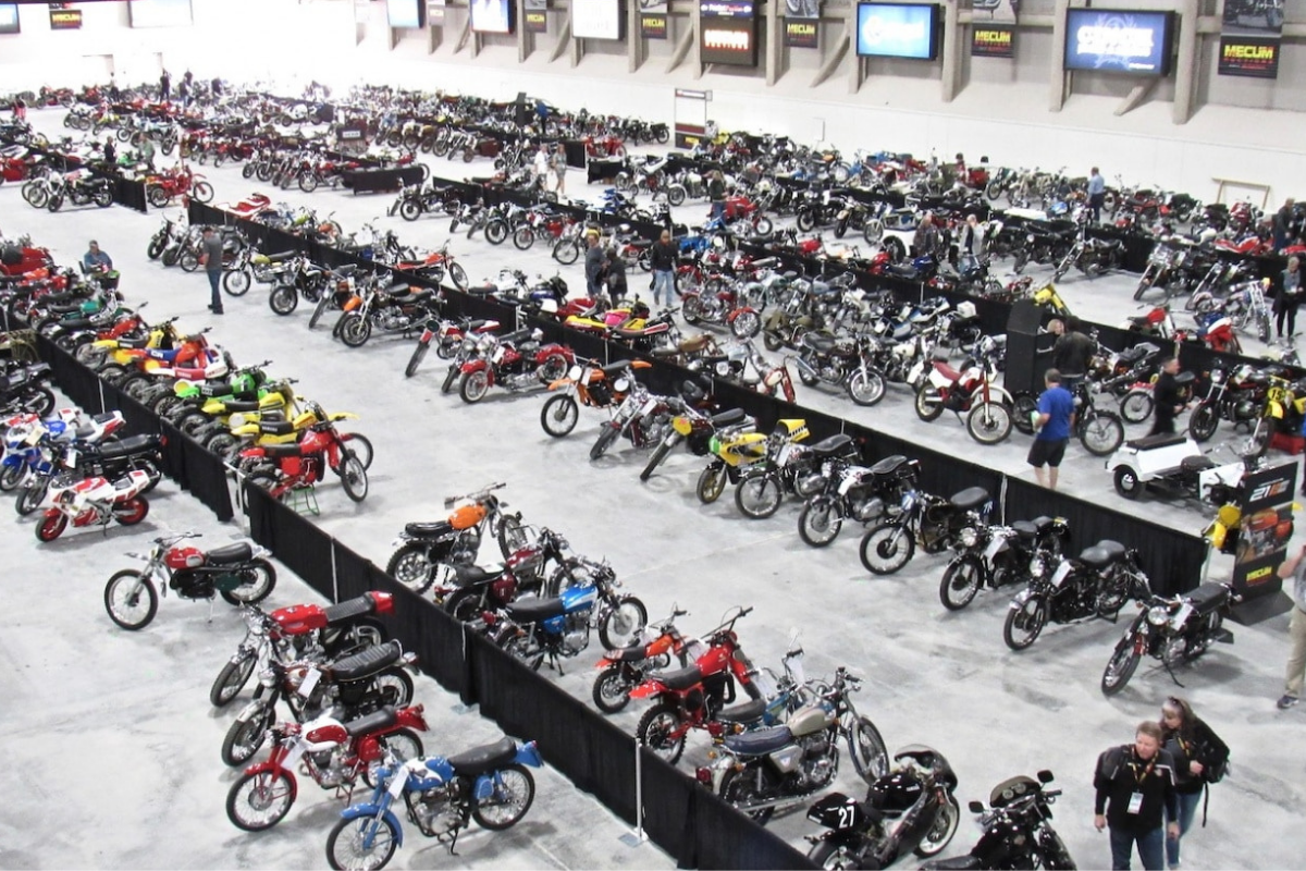 4 000 motos vendues par semaine cette salle d’enchères japonaise vend plus de motos en 1 jour que tout un pays en 1 mois