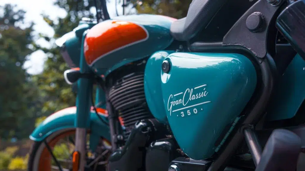 avec un prix surprenant sous les 5000 €, royal enfield sort une 350 au look vintage irrésistible 1