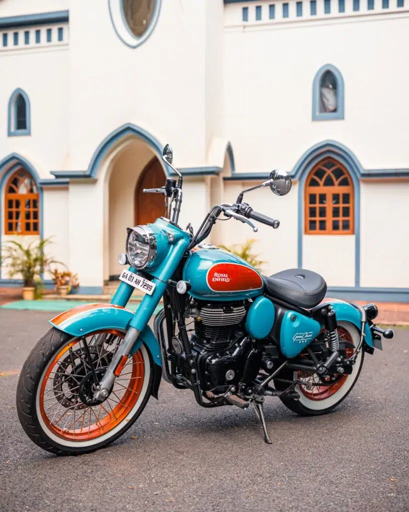 avec un prix surprenant sous les 5000 €, royal enfield sort une 350 au look vintage irrésistible 7