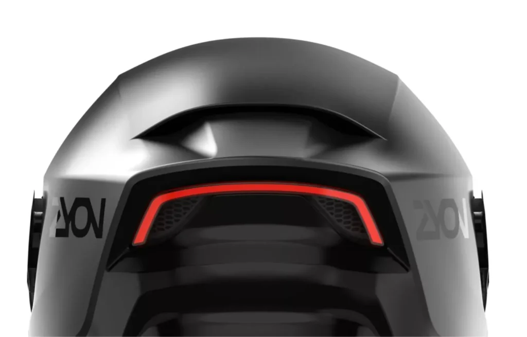 ce casque high tech vous donne une vision de pilote de chasse sur la route 1