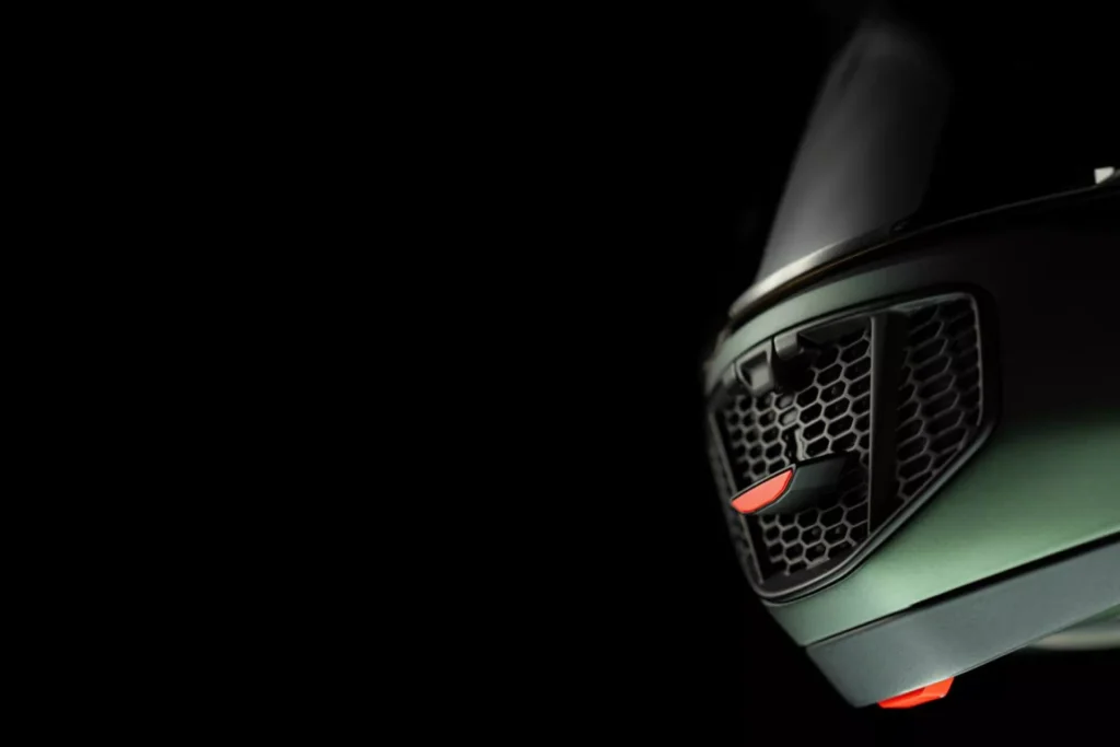 ce casque high tech vous donne une vision de pilote de chasse sur la route 3