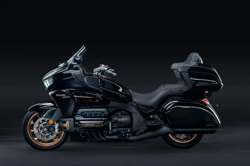 ce monstre de 2 000 cm³ made in china veut prendre la place des harley davidson… pour un prix bien plus agressif 15