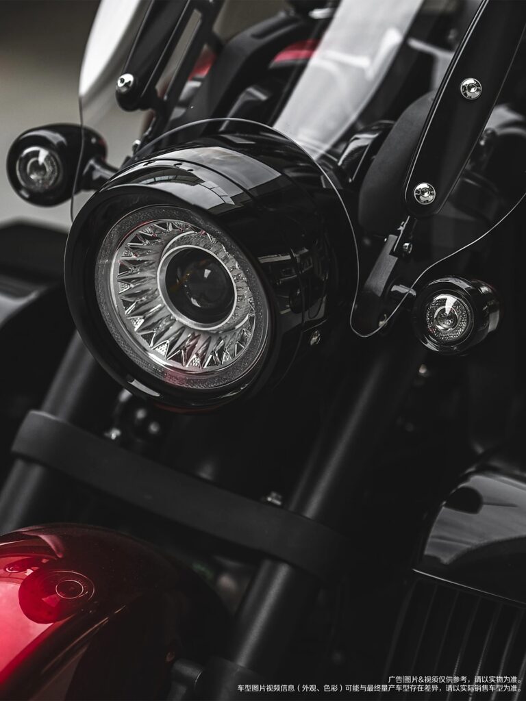ce monstre de 2 000 cm³ made in china veut prendre la place des harley davidson… pour un prix bien plus agressif 20