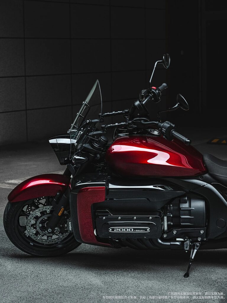 ce monstre de 2 000 cm³ made in china veut prendre la place des harley davidson… pour un prix bien plus agressif 22