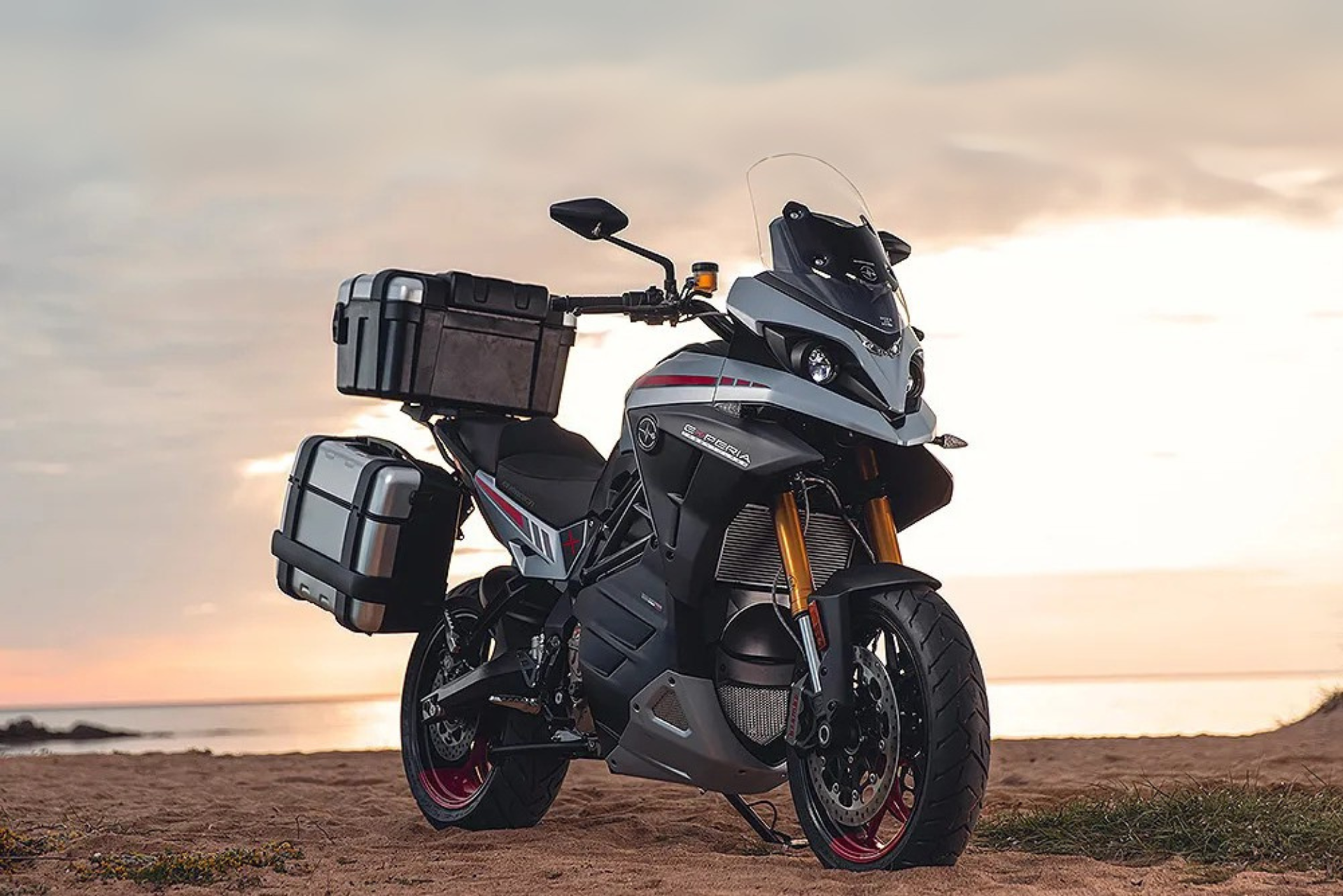 cette marque de moto italienne refuse de mourir et annonce son grand retour après un an d'absence