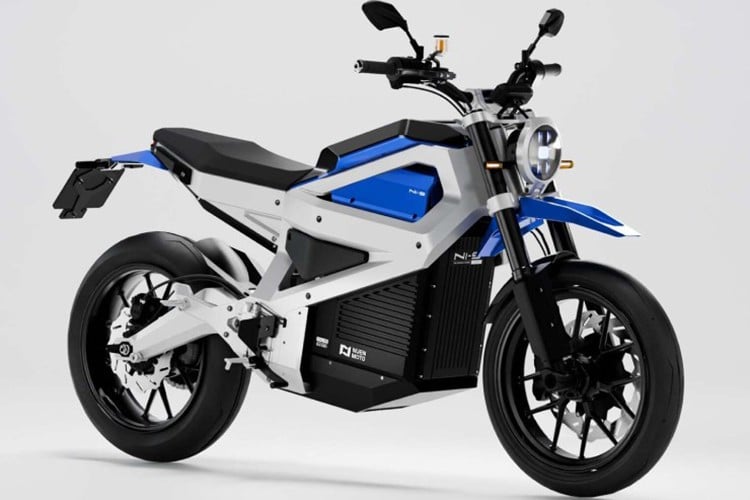 cette moto électrique vietnamienne est simple et ressemble à une vieille naked classique sauf que son prix n’est que de 6 500 euros 22