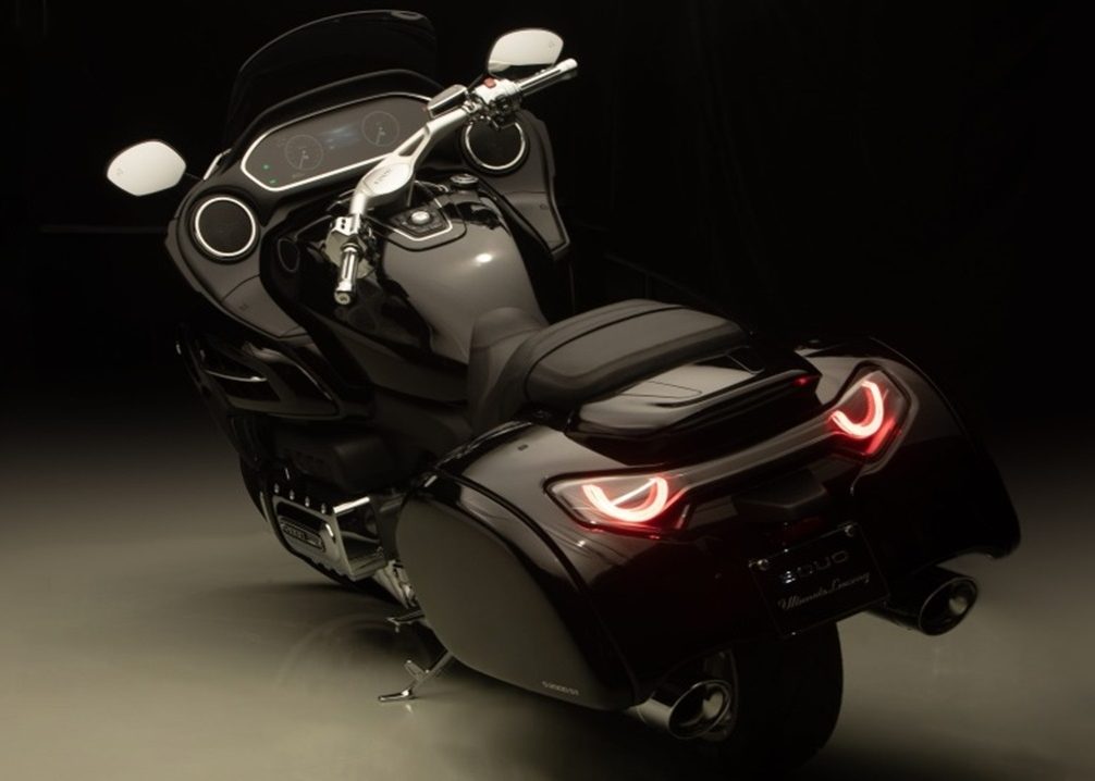 cette moto marque un vrai jalon dans l'histoire chinoise du 2 roues l'empire du milieu ne copie plus désormais, il invente de nouveaux modèles 2