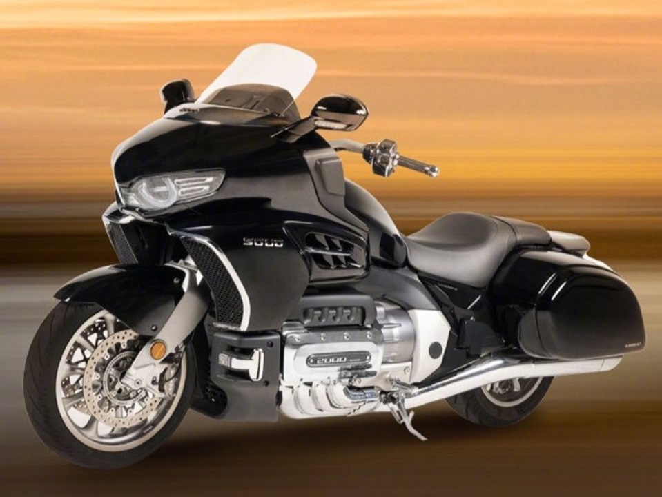 cette moto marque un vrai jalon dans l'histoire chinoise du 2 roues l'empire du milieu ne copie plus désormais, il invente de nouveaux modèles 4