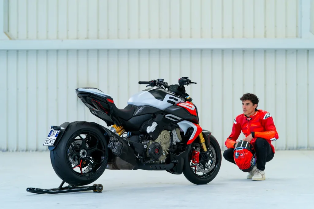 ducati diavel v4 rs 2026 le muscle cruiser qui passe de 0 à 100 kmh en 2,5 secondes 3
