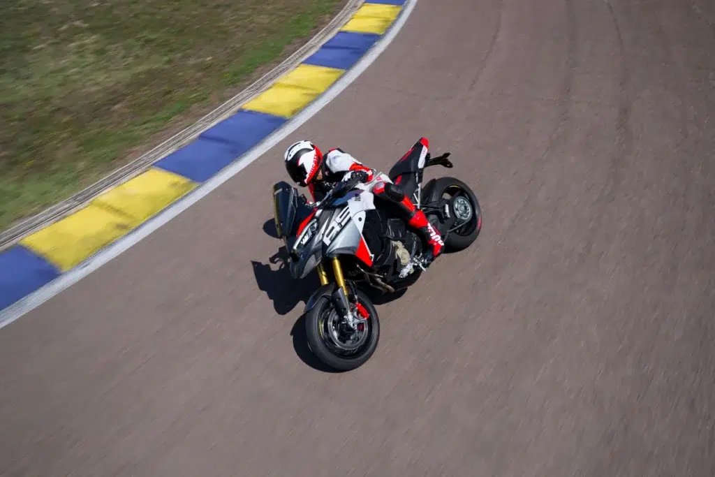 ducati multistrada v4 rs 2026 la sportive d’aventure qui s’inspire de motogp 10