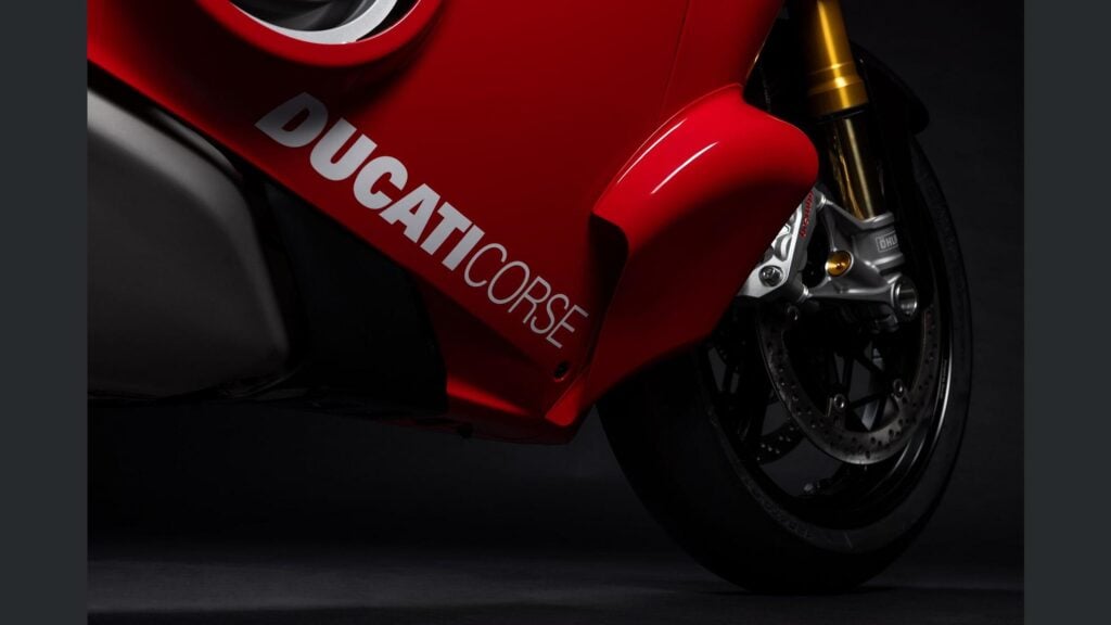 ducati panigale v4 r 2026, la sportive de rêve qui enflamme les passionnés avec ses 239 chevaux et une vitesse de plus de 330 kmh 23