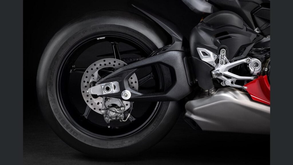 ducati panigale v4 r 2026, la sportive de rêve qui enflamme les passionnés avec ses 239 chevaux et une vitesse de plus de 330 kmh 32