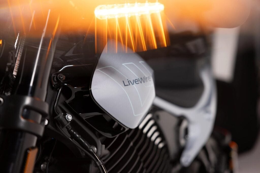 harley davidson pourrait renier son adn thermique pour séduire une nouvelle génération avec cette mystérieuse moto électrique repérée dans les dépôts officiels 3