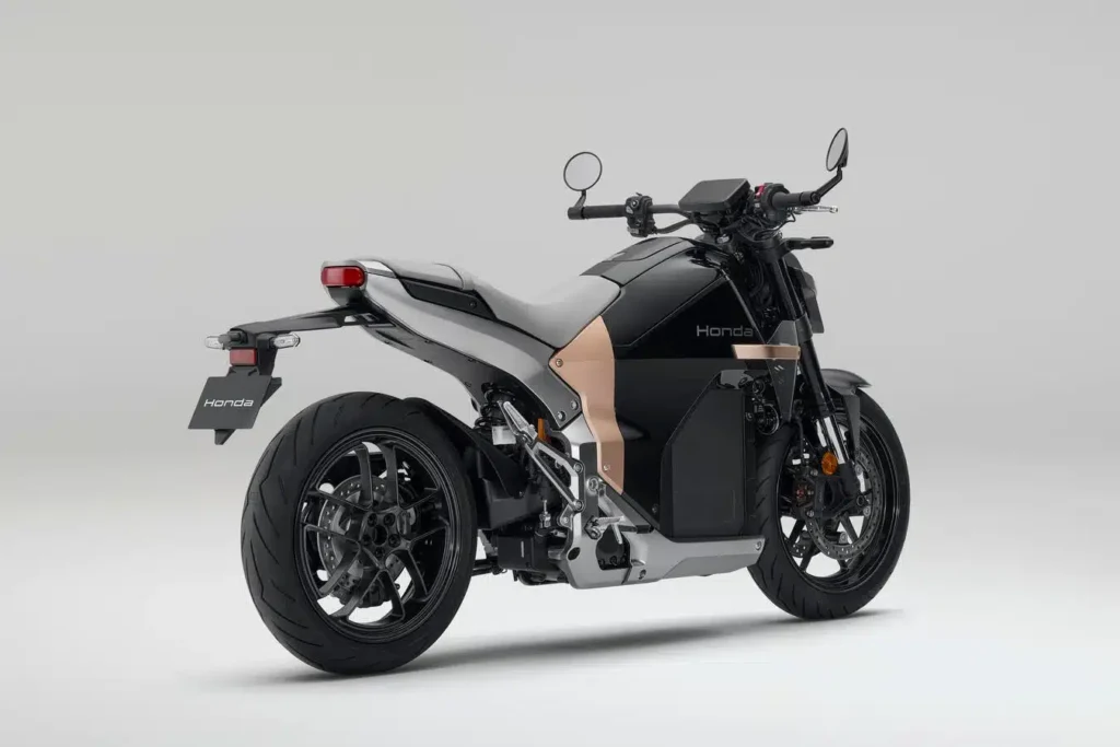honda dévoile une moto qui roule toute seule plus besoin de pilote pour cette machine futuriste 3