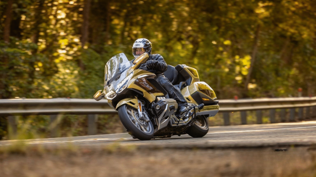 la moto la plus confortable du monde, un monstre de route si abouti que certains la surnomme la rolls des deux roues 3
