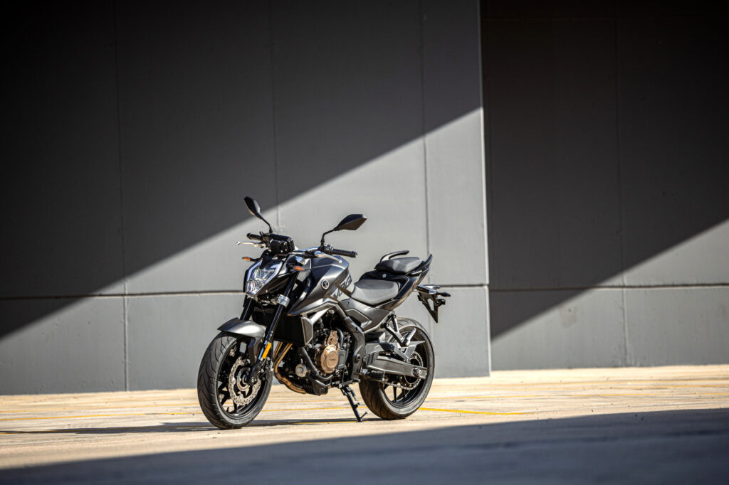 la voge 625 r arrive en france à prix serré et promet de séduire les motards en quête de performances accessibles 15