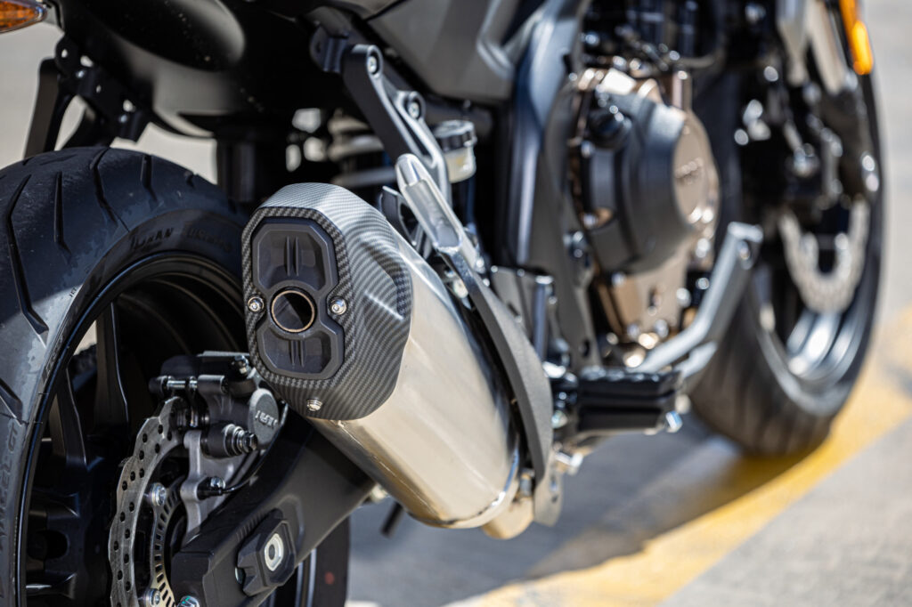 la voge 625 r arrive en france à prix serré et promet de séduire les motards en quête de performances accessibles 17