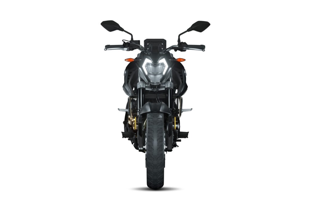 la voge 625 r arrive en france à prix serré et promet de séduire les motards en quête de performances accessibles 2