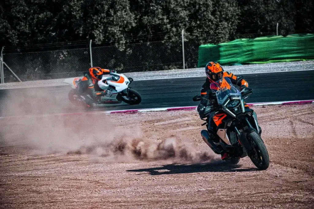 quand sortiront les nouvelles ktm la marque lève le voile sur son calendrier 3
