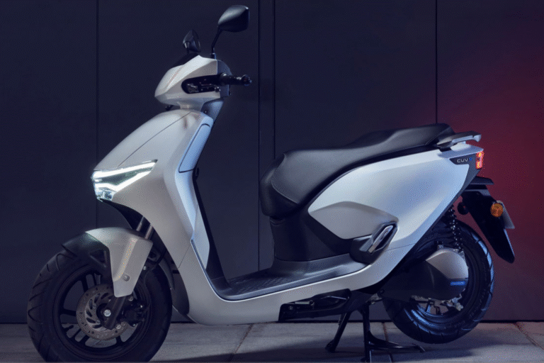 Scooter CUV e (Honda) : Double batterie amovible, plus de 70 km d’autonomie en ville