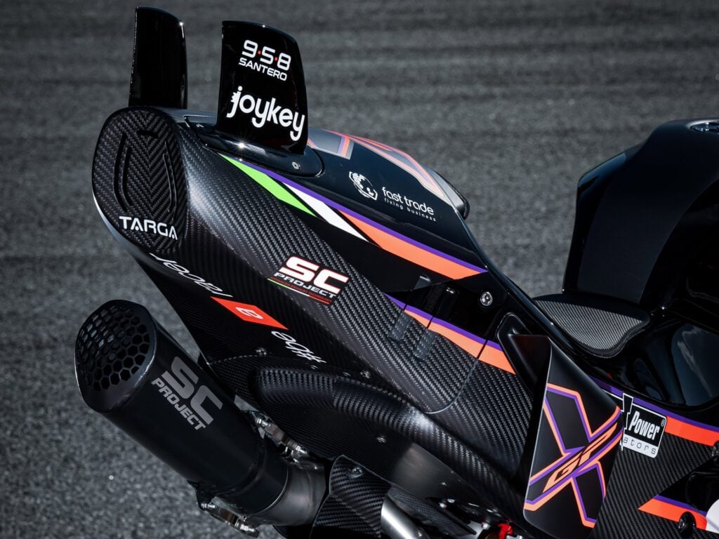 seulement 30 exemplaires dans le monde aprilia dévoile une moto motogp grand public mais seuls 30 privilégiés pourront l’acheter 8