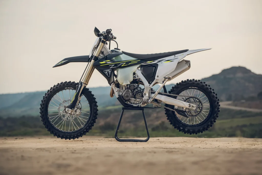 triumph tf 250 c et tf 450 c 2026 les nouvelles motos off road de cross country dévoilées 1