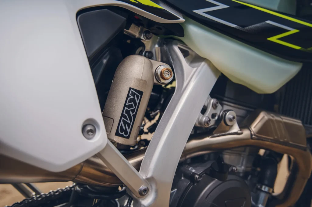 triumph tf 250 c et tf 450 c 2026 les nouvelles motos off road de cross country dévoilées 10