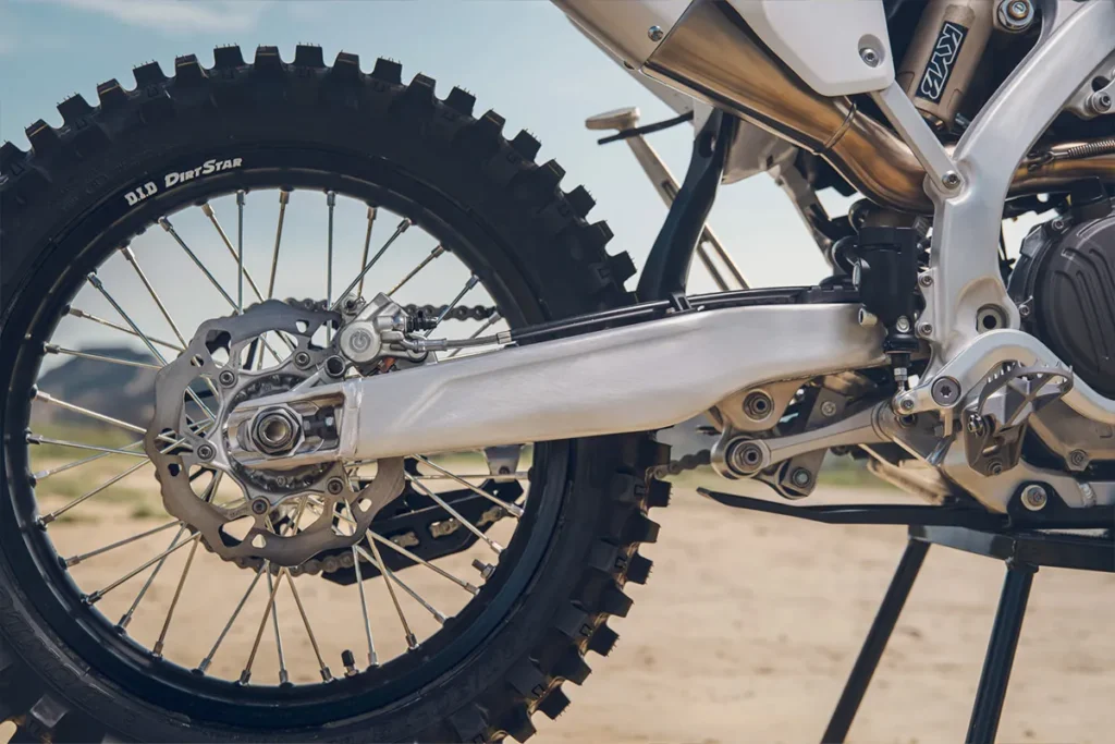 triumph tf 250 c et tf 450 c 2026 les nouvelles motos off road de cross country dévoilées 14