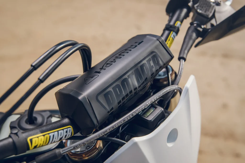 triumph tf 250 c et tf 450 c 2026 les nouvelles motos off road de cross country dévoilées 4