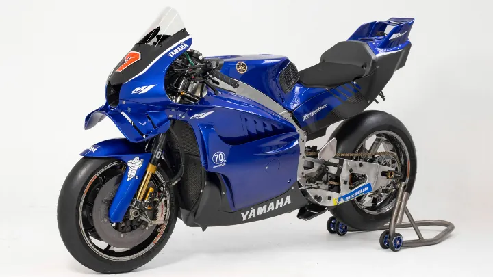 v4 powered yamaha yzr m1 revealed